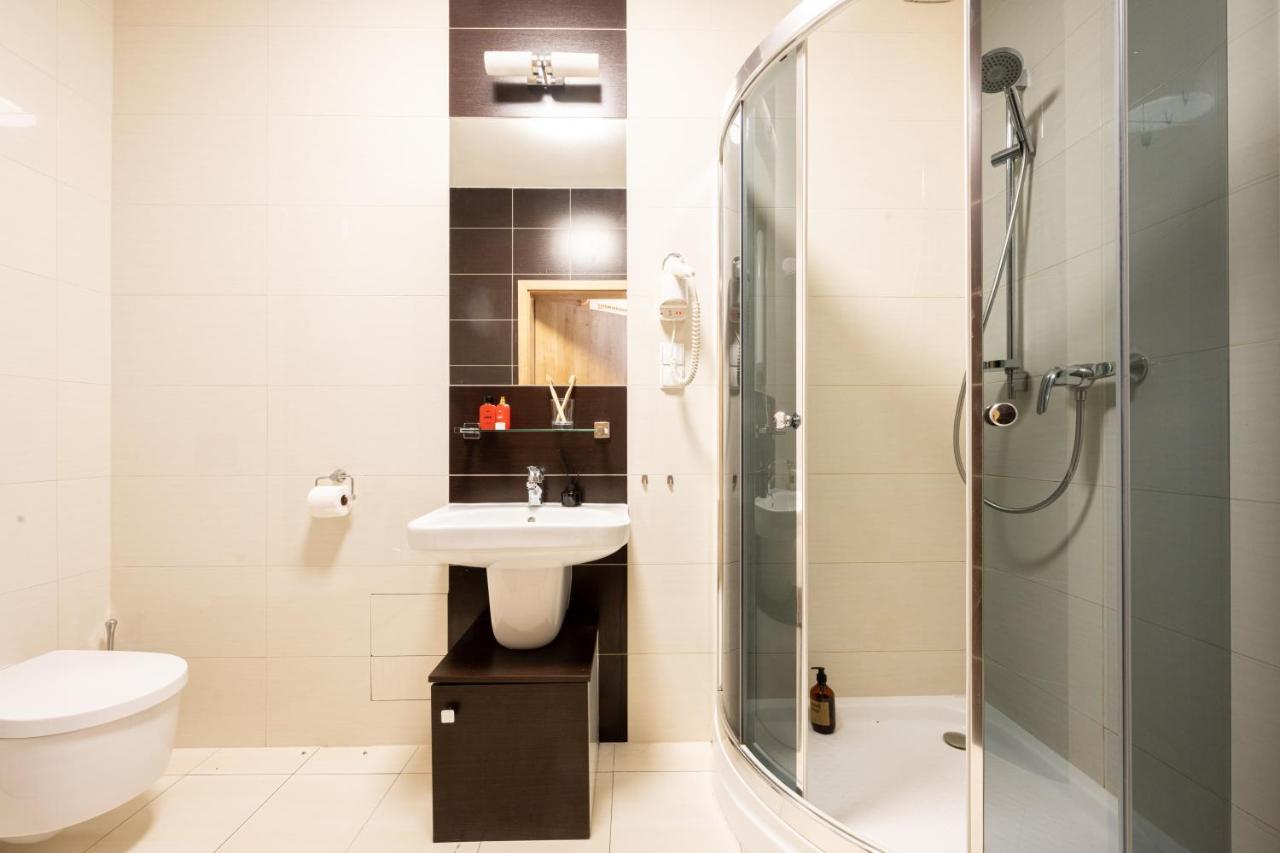 Apartamenty Jasiowe Turnie Nr 3 I Nr 10 Krupowki 3Km Koscielisko Luaran gambar